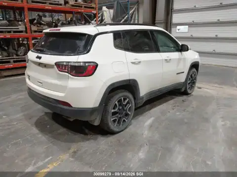 3C4NJDAB1MT521506 — 2021 Jeep Compass, photo 4 from IAAI 02.10.2026, Left front