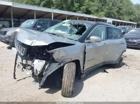 3C4NJDCB5MT594827 — 2021 Jeep Compass, zdjęcie 2 z IAAI 30.09.2026, Dachowanie