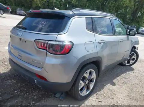3C4NJDCB5MT594827 — 2021 Jeep Compass, zdjęcie 4 z IAAI 30.09.2026, Dachowanie