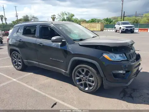 3C4NJCEB3MT567388 — 2021 Jeep Compass, Delantera izquierda (Left Front), fotos antes de reparar