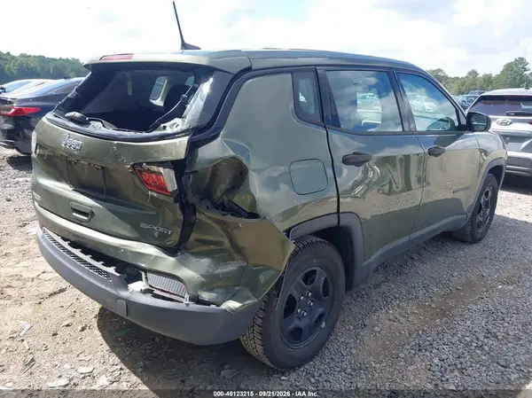 3C4NJCAB1MT523038 — 2021 Jeep Compass, photo 4 from IAAI 13.10.2026, Rear end