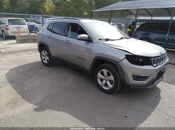 3C4NJDBB4MT503905 Jeep Compass 2021 — повреждение Передняя часть, фото до ремонта