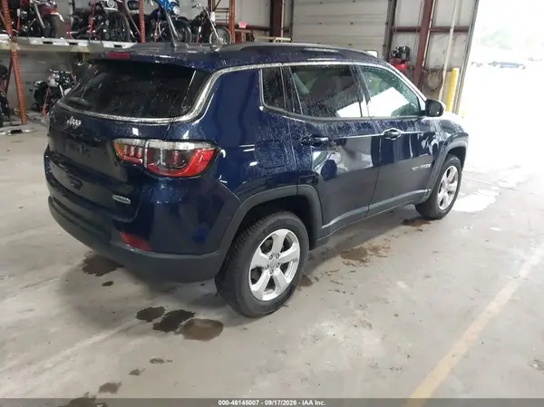 3C4NJDBB7MT501498 — 2021 Jeep Compass, zdjęcie 4 z IAAI 19.10.2026, Lewy bok