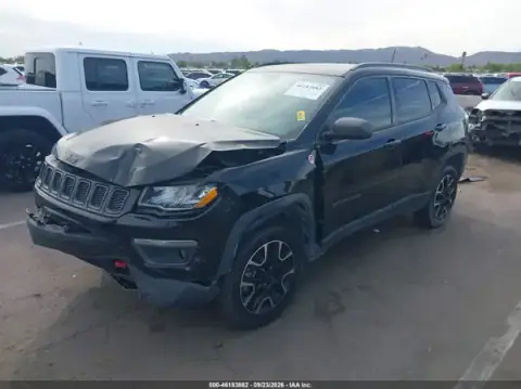 3C4NJDDB9MT573977 — 2021 Jeep Compass, foto 2 de IAAI, Parte delantera