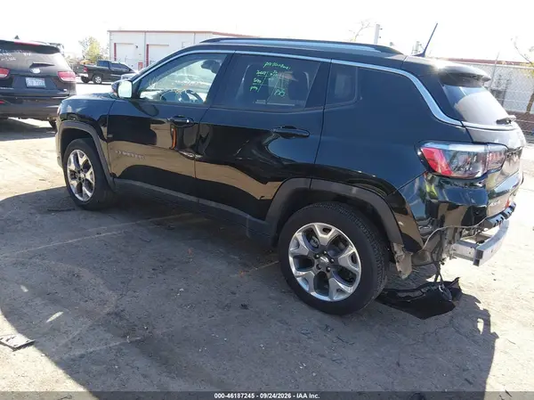 3C4NJDCB7MT503587 — 2021 Jeep Compass, foto 3 de IAAI 15.10.2026, Parte trasera