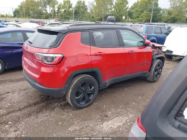 3C4NJDBB6MT603150 — 2021 Jeep Compass, фото 4 с аукциона IAAI, Передняя часть