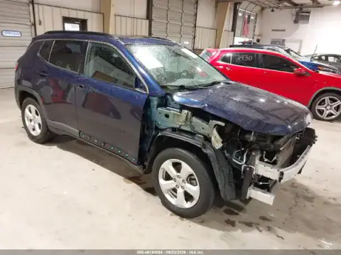 3C4NJCBB7MT592637 — 2021 Jeep Compass, Parte delantera (Front End), fotos antes de reparar