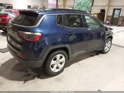 3C4NJCBB7MT592637 — 2021 Jeep Compass, фото 4 з IAAI, Передня частина