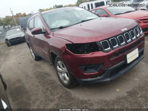 3C4NJDBB1MT593207 — 2021 Jeep Compass, Przód, zdjęć przed naprawą