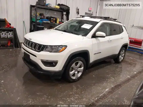 3C4NJDBB0MT575295 — 2021 Jeep Compass, zdjęcie 3 z IAAI 26.10.2026, Przód i tył