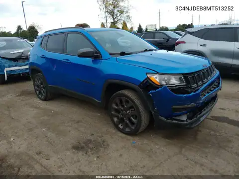 3C4NJDEB8MT513252 — 2021 Jeep Compass, წინა ნაწილი, ფოტოები შეკეთებამდე