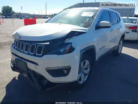 3C4NJDBB7MT560793 — 2021 Jeep Compass, фото 2 з IAAI, Передня частина