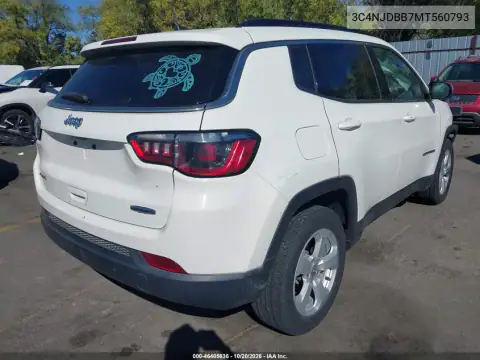 3C4NJDBB7MT560793 — 2021 Jeep Compass, фото 4 з IAAI, Передня частина