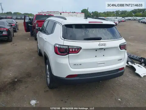 3C4NJDBB7NT214633 — 2022 Jeep Compass, photo 3 from IAAI 21.10.2026, Front end