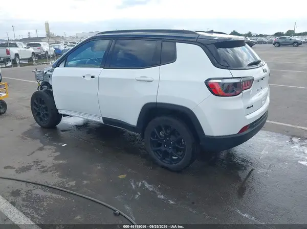 3C4NJDBB4NT171384 — 2022 Jeep Compass, photo 3 from IAAI, Front end