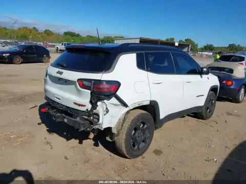 3C4NJDDB2NT110189 — 2022 Jeep Compass, фото 4 с аукциона IAAI, ЗАДНЯЯ ЧАСТЬ