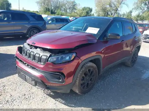 3C4NJDBB6NT214672 — 2022 Jeep Compass, фото 2 с аукциона IAAI, ПЕРЕДНЯЯ ЧАСТЬ