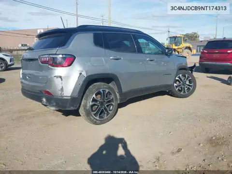 3C4NJDCB9NT174313 — 2022 Jeep Compass, ფოტო 5, IAAI, წინა ნაწილი