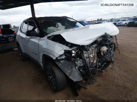 3C4NJDCN4PT541258 — 2023 Jeep Compass, Передняя часть, фото до ремонта