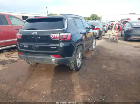 3C4NJDBN4RT584406 — 2024 Jeep Compass, фото 4 з IAAI, Передня частина