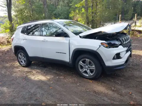 3C4NJDBN3RT607240 — 2024 Jeep Compass, ПЕРЕДНЯЯ ЧАСТЬ (Front End), фото до ремонта