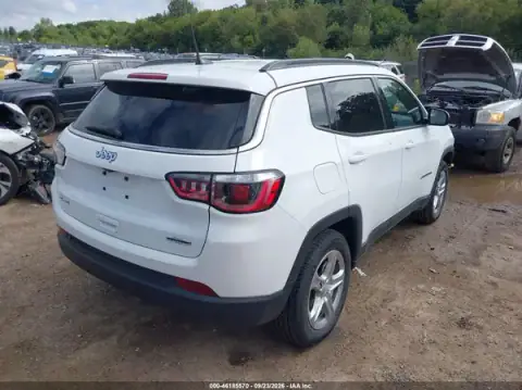 3C4NJDBN5RT583989 — 2024 Jeep Compass, ფოტო 4, IAAI, წინა ნაწილი