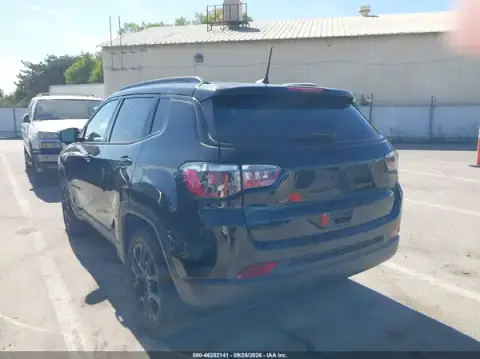 3C4NJDBN5RT601228 — 2024 Jeep Compass, photo 3 from IAAI, Right side