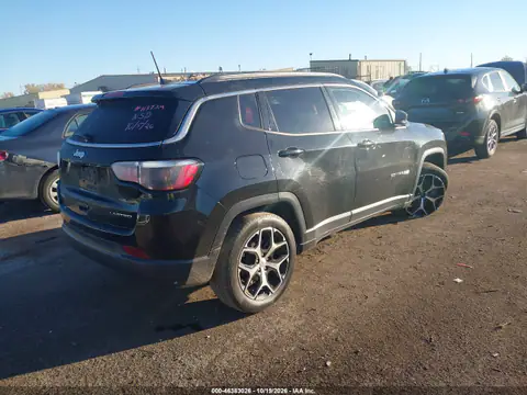 3C4NJDCN4RT101012 — 2024 Jeep Compass, foto 5 de IAAI, Parte delantera