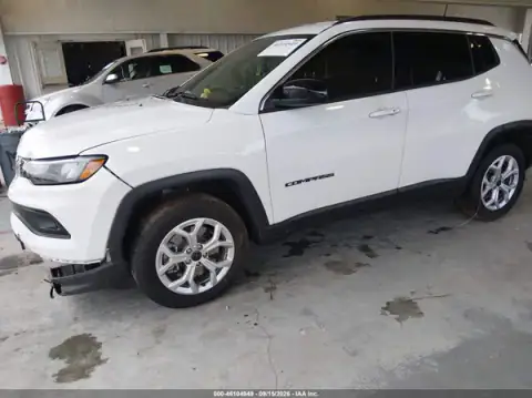 3C4NJDBN9ST609046 — 2025 Jeep Compass, ფოტო 2, IAAI 23.10.2026, წინა ნაწილი