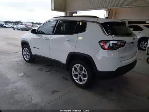3C4NJDBN9ST609046 — 2025 Jeep Compass, ფოტო 3, IAAI 23.10.2026, წინა ნაწილი