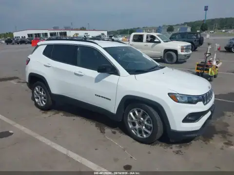 3C4NJDBNXST515466 — 2025 Jeep Compass, Lado izquierdo (Left Side), fotos antes de reparar