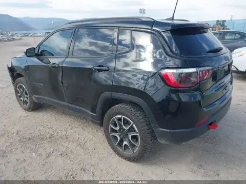 3C4NJDDN3ST571004 — 2025 Jeep Compass, фото 3 с аукциона IAAI, левый бок