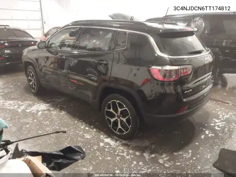 3C4NJDCN6TT174812 — 2026 Jeep Compass, zdjęcie 3 z IAAI, Zalanie