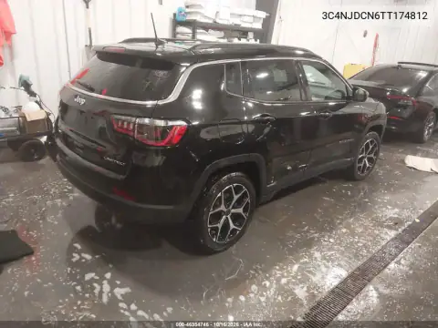 3C4NJDCN6TT174812 — 2026 Jeep Compass, zdjęcie 4 z IAAI, Zalanie