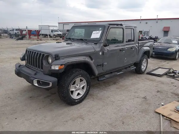1C6HJTAG7LL207699 — 2020 Jeep Gladiator, photo 2 from IAAI, All-over damage