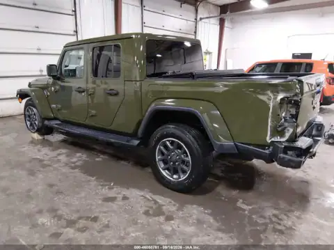 1C6HJTFG5ML565703 — 2021 Jeep Gladiator, photo 3 from IAAI 06.10.2026, Left front