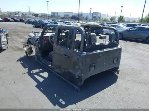 1C6JJTBG2ML572891 — 2021 Jeep Gladiator, photo 3 from IAAI, Not reported