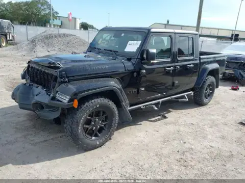 1C6HJTAG8RL111184 — 2024 Jeep Gladiator, photo 2 from IAAI, Front end