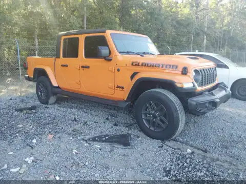 1C6PJTAG1SL540023 — 2025 Jeep Gladiator, Left front (Left Front), before-repair photos
