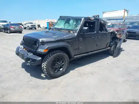 1C6PJTAG6TL176599 — 2026 Jeep Gladiator, zdjęcie 2 z IAAI, Dach