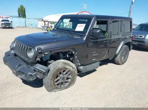 1C4PJXDN7SW638403 — 2025 Jeep Wrangler, foto 2 de IAAI, No indicado