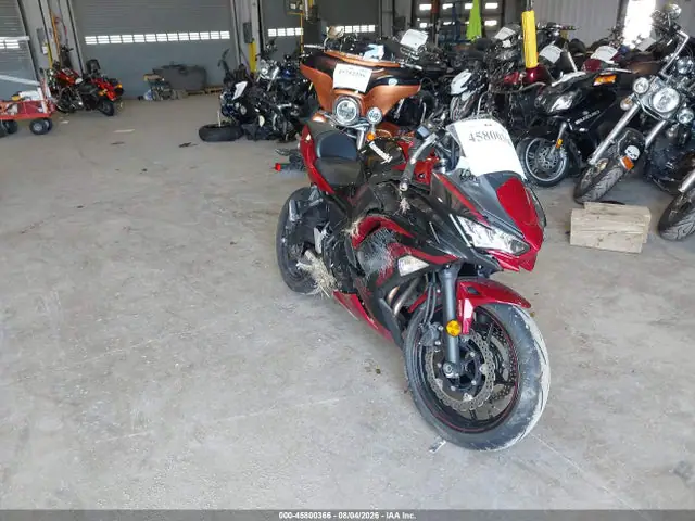 ML5EXEM13MDA30896 Kawasaki EX650 M 2021 — пошкодження Правий бік, фото до ремонту