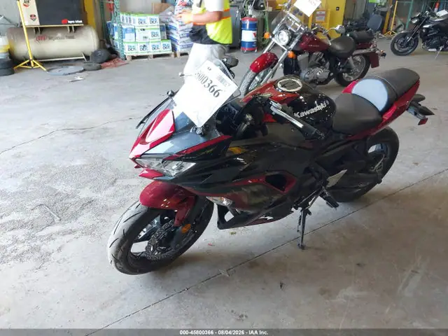ML5EXEM13MDA30896 — 2021 Kawasaki EX650 M, фото 2 з IAAI 30.09.2026, Правий бік