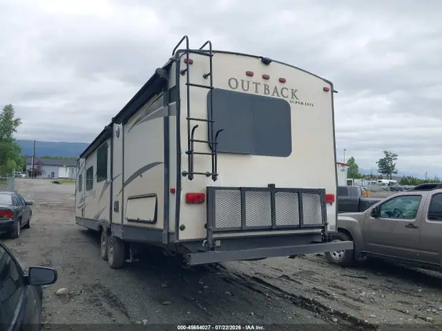 4YDT32427HB453072 — 2017 Keystone Outback, фото 3 с аукциона IAAI 30.09.2026, Передняя часть