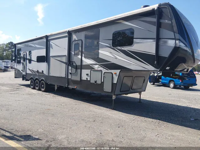 2020 Keystone Raptor VIN 4YDF42333LR800983 фото 1