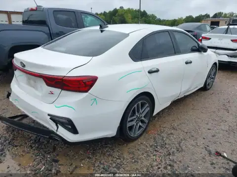 3KPF34AD3KE071908 — 2019 Kia Forte, photo 4 from IAAI, Rear end
