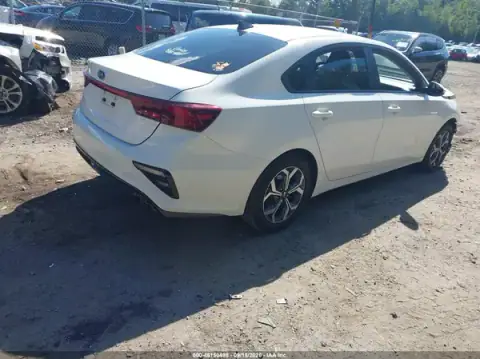 3KPF24AD2LE145517 — 2020 Kia Forte, photo 4 from IAAI, Front end