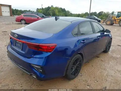 3KPF24AD2LE170563 — 2020 Kia Forte, фото 4 с аукциона IAAI, левый бок