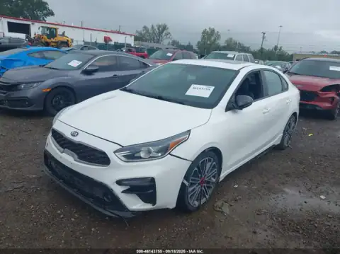 3KPF44AC7ME282441 — 2021 Kia Forte, zdjęcie 2 z IAAI, Przód