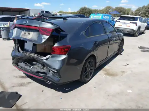3KPF34AD4ME379138 — 2021 Kia Forte, foto 4 de IAAI, Parte trasera